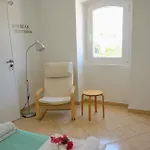 Golden Cliff House 阿尔布费拉