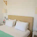 Golden Cliff House * 阿尔布费拉
