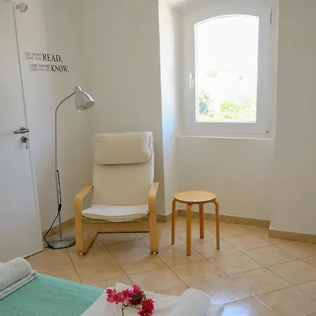 Golden Cliff House אלבופיירה