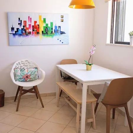 Golden Cliff House אלבופיירה