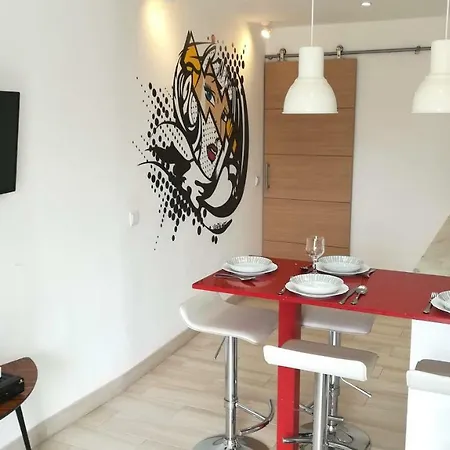Golden Cliff House דירה *