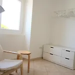 Golden Cliff House Apartment *