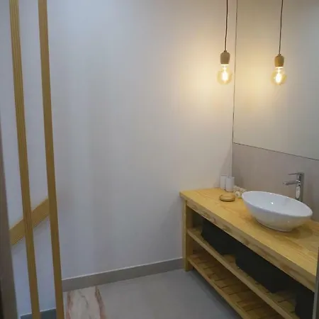 Golden Cliff House אלבופיירה