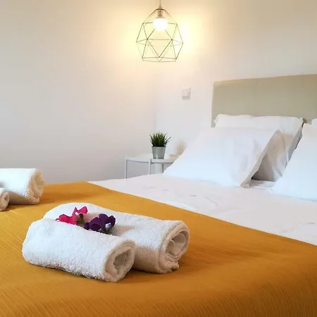 דירה Golden Cliff House