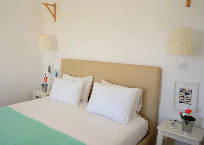 Golden Cliff House * 阿尔布费拉