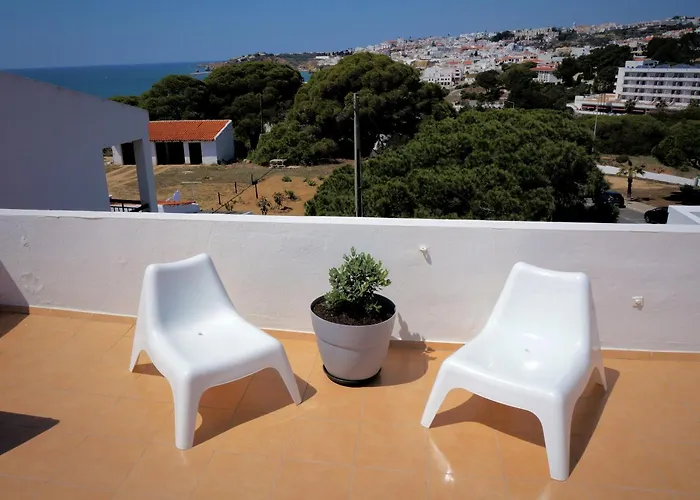 Golden Cliff House 公寓