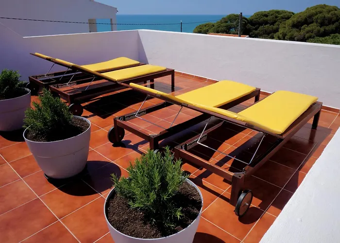 Golden Cliff House * 阿尔布费拉