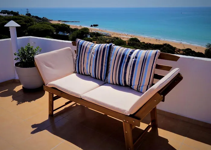 Golden Cliff House 公寓 *