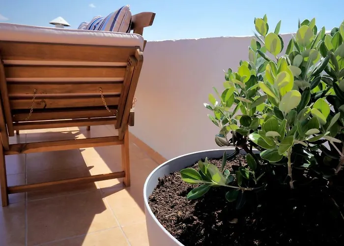 Golden Cliff House 公寓