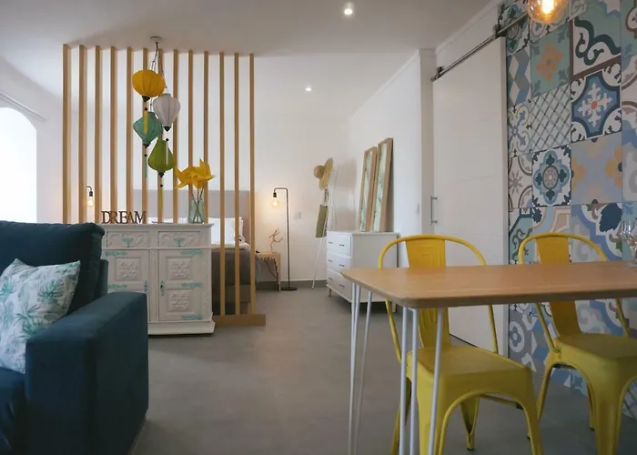 公寓 Golden Cliff House *