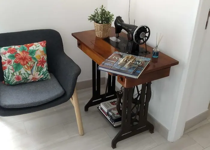 Golden Cliff House * 阿尔布费拉