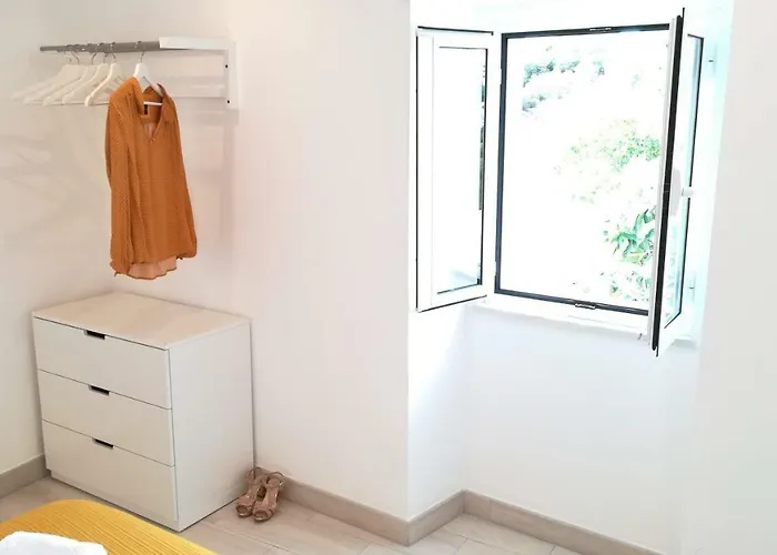 Golden Cliff House Apartament